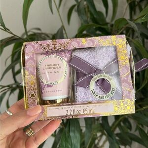 French Lavender Foot Lotion + Ultra Soft Spa Socks Gift Set‎ – New
